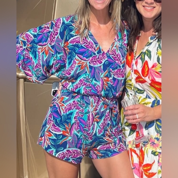 🌟Brand new with tags Lulus Rayon romper🌟 - Picture 16 of 16